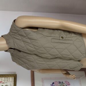 Ralph Lauren Beige Quilted Vest with Stand-Up Collar and Fitted Silhouette P/S